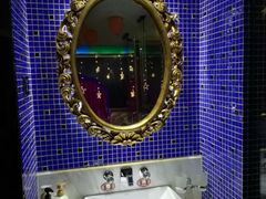 -天鹅恋主题酒店(积玉桥地铁站店)