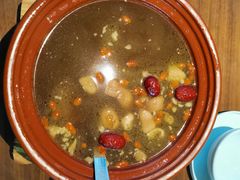 -有红鸡毛店·川菜(建设路店)