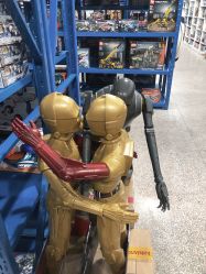 -逝水玩具折扣店