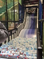 -MELAND CLUB亲子乐园·派对·餐厅(北京芳圆里ID MALL店)