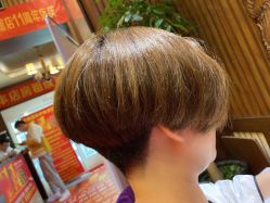 -红人馆造型世爵国际