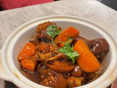 胡萝卜鲍汁焖猪蹄-106餐厅北京菜.烤鸭(百子湾店)