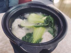 砂锅鲜虾小馄饨-老上海里弄味道(知春路店)