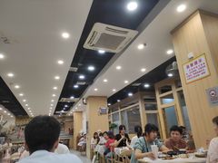 -江城燕子大排档(江汉路步行街店)