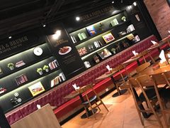 -拉亚汉堡经典餐厅(商城路店)