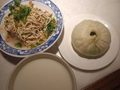 -红灯笼大酒楼(通湖路店)