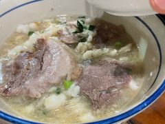 普通羊肉泡馍-老兰家传统烧烤炒菜泡馍(小南门店)