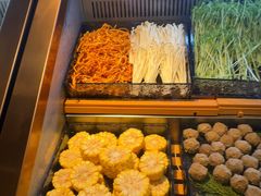-牛YO寿喜烧·铁板烧和牛火锅自助(市府恒隆店)