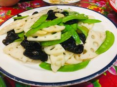 -闯关东东北农家菜(崂山石老人店)