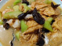 虾仁丝瓜烩面筋-魁盛居百年鲁菜馆(中林路店)