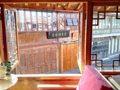 -猫的天空之城概念书店(丽江古城饮玉巷店)