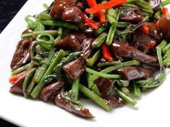 菜心红蘑-隆门盛宴