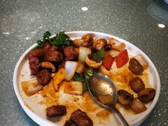 口蘑牛肉粒-奕景海鲜酒家· 大连海鲜(星海广场店)