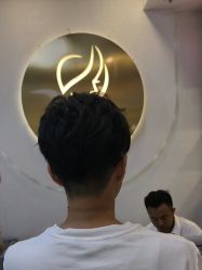 -虫二·专注健康烫染沙龙