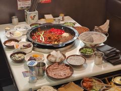 -卤校长老火锅(杨家坪直营店)