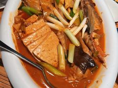 家焖杂拌鱼-小船渔村·大连菜(明泽街店)