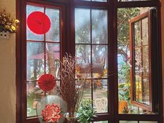 -月亮眼花园餐厅书吧酒吧