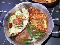 -由衷贵州酸汤牛肉火锅(新桥店)