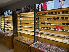 -优医视平价眼镜蔡司依视路折扣工厂店(德胜门店)