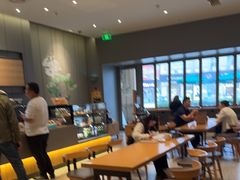 -星巴克(长沙友阿奥特莱斯店)