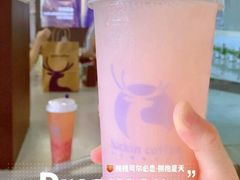桃桃可尔必思-瑞幸咖啡(东直门枢纽店)