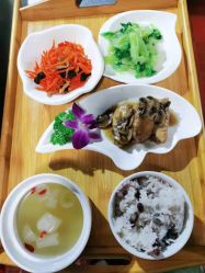-卓玥国际月子会所(罗山路店)