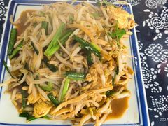 -八两八金·莱芜特色炒鸡(市南漳浦路店)