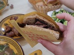 -京容合·老北京烧饼夹肉(珠江八区店)