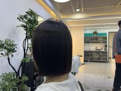-V7 HAIR SALON