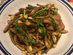花生芽炒肉-王婆炒鱼(总店)