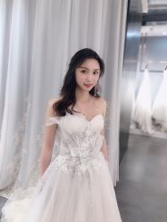 -艾米丽婚纱礼服