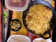 黄金蛋炒饭-老娘舅餐厅(黄龙体育中心店)