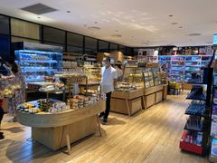 面包甜点陈列柜-瑞和泰超市(传媒店)