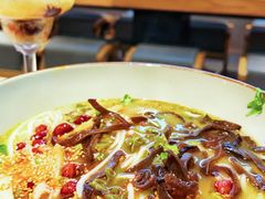 -百春原湖南牛肉粉(百联世纪店)