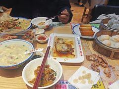 传统干炒牛河-荔银肠粉·非遗手藝(夫子庙店)