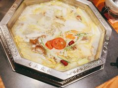 -佬土鹅肠火锅(扬中步行街店)