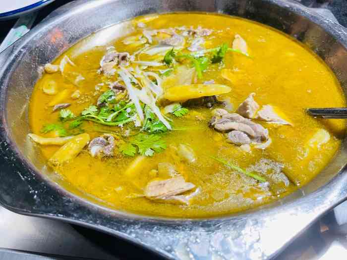 陈三娃泡姜鸡(水司店)-"环境可以,味道偏麻辣,整体还好.