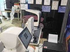 -三目眼镜·蔡司视觉合作店(青浦宝龙店)