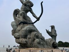 -巴陵广场