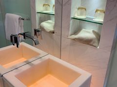 -上海滴水湖皇冠假日酒店