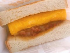 咸牛肉厚蛋多士-世记咖啡(氹仔外卖店)