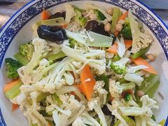 -天天初二·天津传统捞面·天津特色菜(凌奥总店)