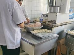 -黄阿姨锅贴大王(万航渡路店)