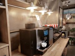 -HIGH FIVE哈福手工汉堡(桂林路店)