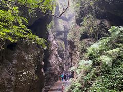-龙水峡地缝景区