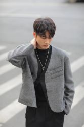 -一家只做男发烫染的店