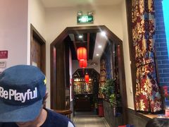 等位区-亿诣蝎府炸酱面羊蝎子火锅(酷车小镇店)