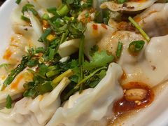 -爆炸头阿姨小四川正宗川味小吃(无任何分店)