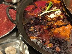 -鹿鸣山草本茶香火锅(园西路店)