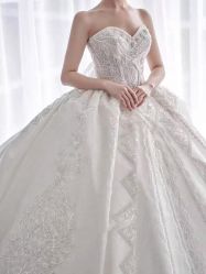 -Renee芮亦婚纱(原丽莎)